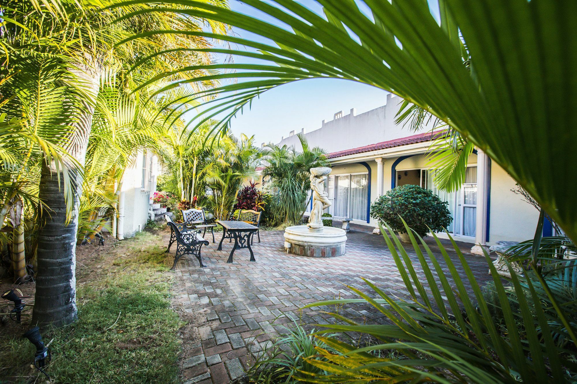 Santorini Guesthouse East London Bagian luar foto